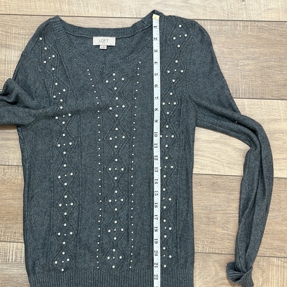 The Loft Outlet Gray Cable Knit Sweater with Pearls Long Sleeve Sz S - Picture 10 of 11